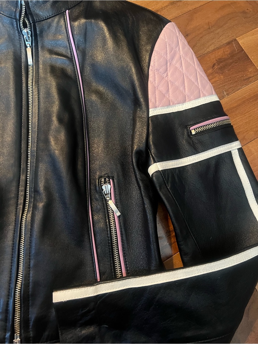 French Black and Pink Leather Jacket 🩷🖤 - Picture 2 of 7
